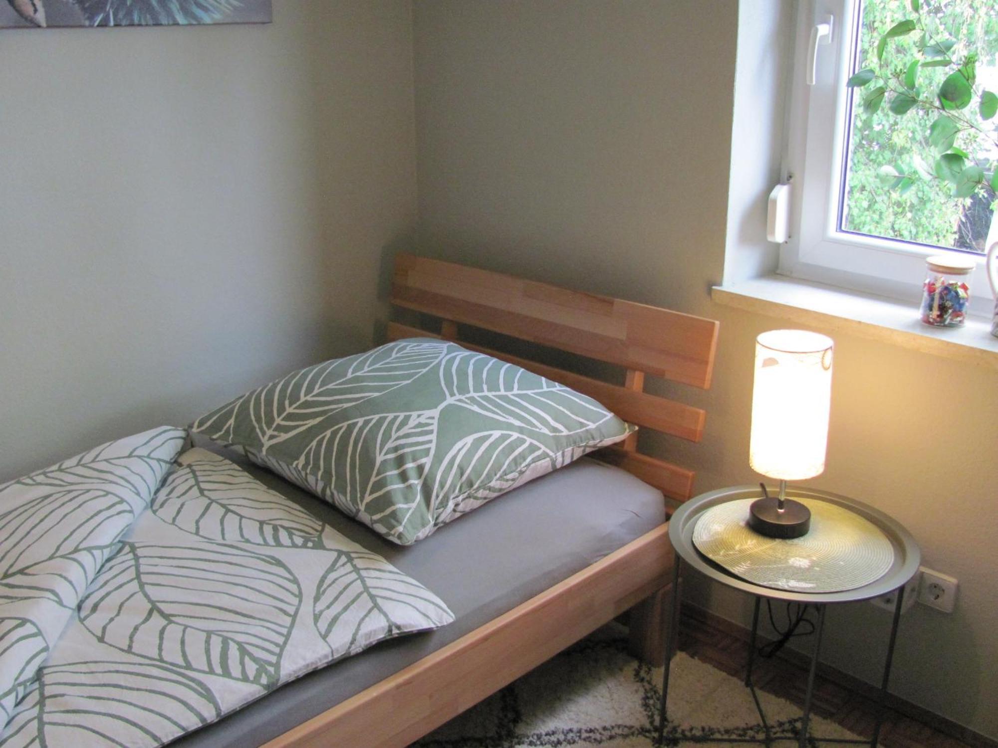 #3 Gemuetliches Ruhiges Zimmer Gartenblick, Gemeinschaftsbad W-Lan Airport Nah Gelegen Mit Late Night Check In Haus Nr 9,5 Trunkelsberg Exterior photo